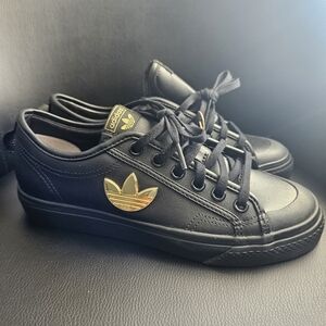 NWT Adidas Nizza Trefoil 3D Originals Black and Gold Sneakers Womens 7.5